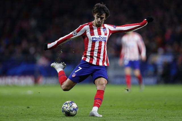 不少球迷和 不少球迷和